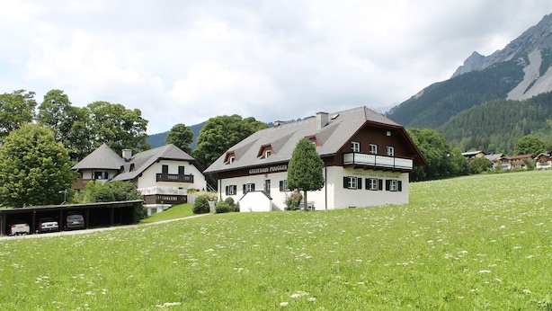 Exterior - Spacious Apartment in Ramsau am Dachstein With Swimming Pool (Ramsau am Dachstein)