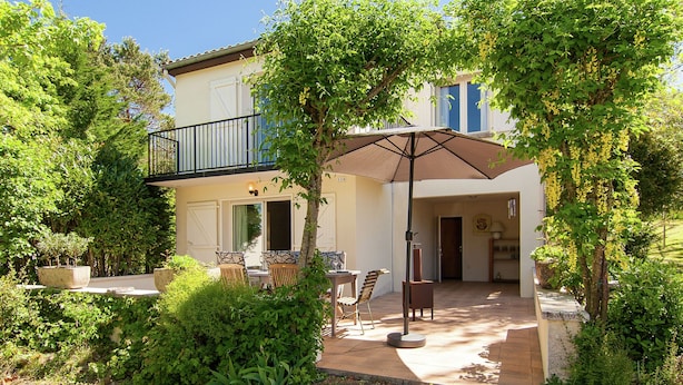Unclassified image, 1 of 39, button - Tranquil Villa in Écuras With Heated Swimming Pool (Ecuras)