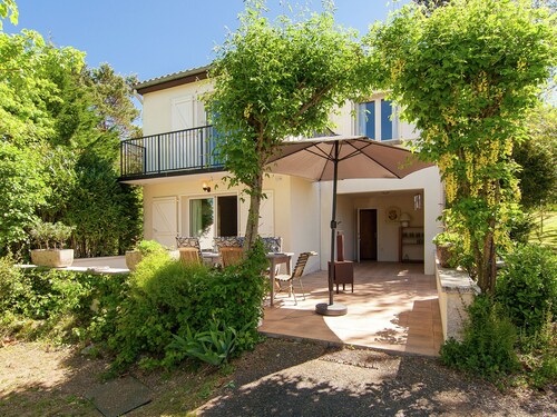 Tranquil Villa in Écuras With Heated Swimming Pool
