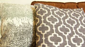 3 bedrooms, bed sheets
