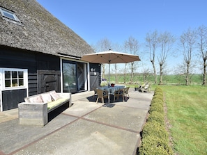 Exterior - Farmhouse in Zeeland With Terrace (Kamperland)