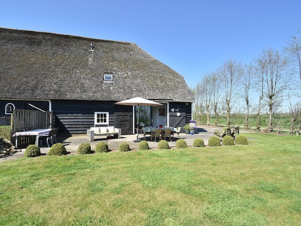 Exterior - Farmhouse in Zeeland With Terrace (Kamperland)