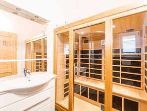 Apartment | Bathroom