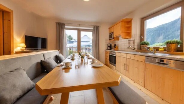 House | Dining - Spacious Stay With Mountain View (Wald im Pinzgau)