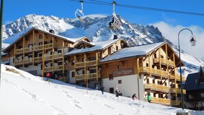 Exterior - Luxury Apartment on the Slopes in Bustling Val Thorens (Les Belleville)