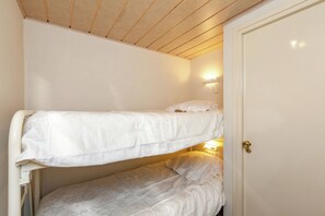 Lejlighed | 2 soveværelser, individuel indretning, sengetøj