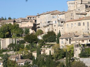 Exterior - Comfortable Cottage With Pool, on Walking Distance From Town (L'Isle-sur-la-Sorgue)