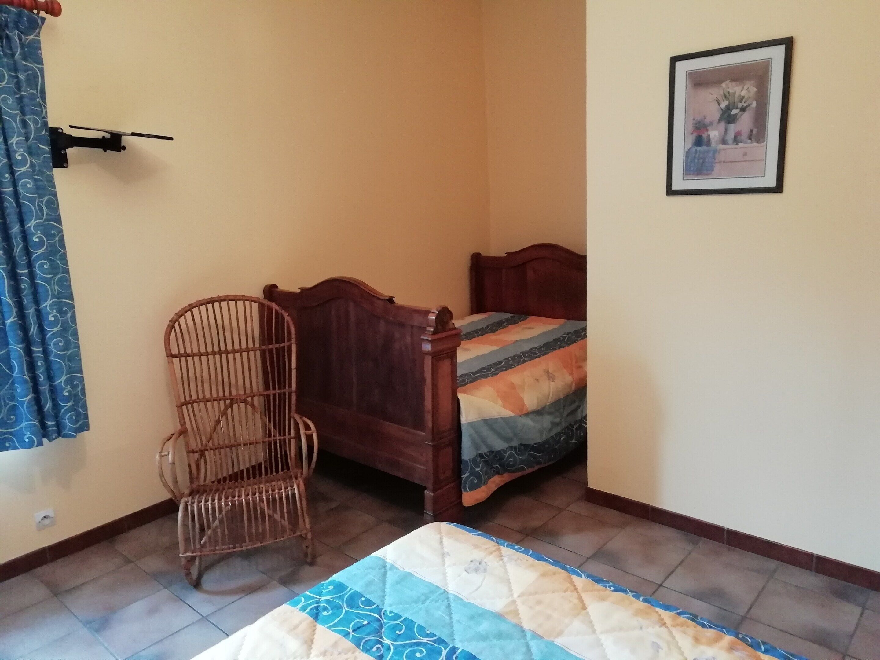 House | 2 bedrooms, individually furnished
