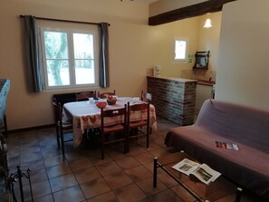 House | Dining - Holiday Home in Quend-plage Near Forest (Quend)