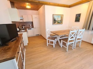 Apartment | Dining - Cushy Apartment in Bad Kleinkirchheim near Ski Area (Bad Kleinkirchheim)