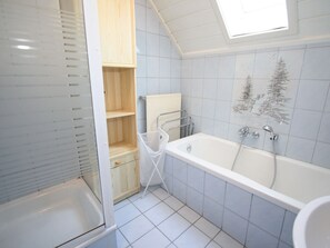 Apartment | Bathroom