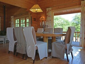 Dining - Chalet With Pool in Quiet Rural Setting, Near Regional Park in the Lot (Autoire)