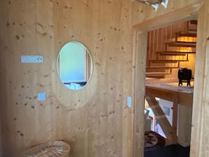 4 bedrooms, cots/infant beds, bed sheets - Luxury Chalet in Klippitztörl With Ski Storage (Bad Sankt Leonhard im Lavanttal)