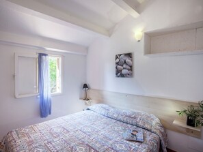 House | Room amenity - Holiday Home in Corsica by the Sea (Poggio-Mezzana)