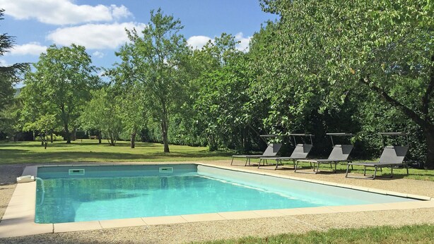 Outdoor pool - Stunning Loft in a Monastery, in Village With Park Garden and Pool (Chalabre)