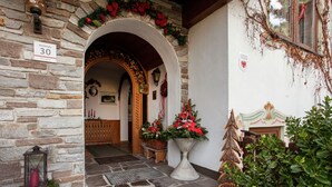 Exterior - Pleasing Apartment With Garden, Balcony, Garden Furniture (Hart im Zillertal)