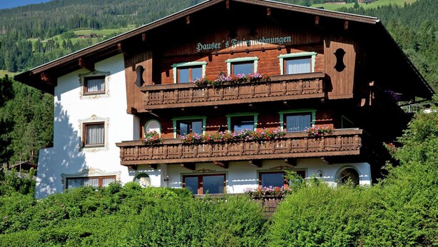 Exterior - Pleasing Apartment With Garden, Balcony, Garden Furniture (Hart im Zillertal)