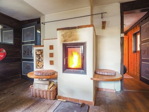 Living room - Spacious Alpine Hut in Bad Kleinkirchheim With Garden (Bad Kleinkirchheim)