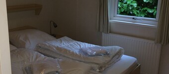Comfortable Chalet With Combi-microwave Near Amerongse Berg