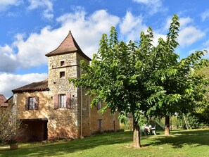 Exterior - Vintage Holiday Home in Besse With Swimming Pool (Besse)