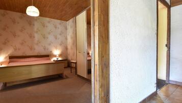 2 bedrooms