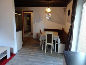 Apartment | Dining