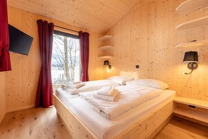 Chalet | 4 bedrooms, individually furnished, bed sheets