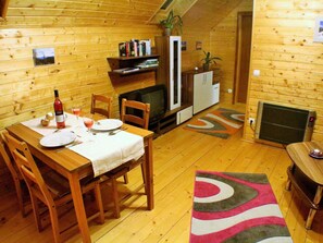 Apartment | Dining