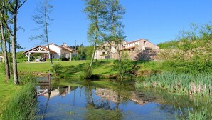 Garden - Holiday Home in Roussines With Private Pool (Roussines)