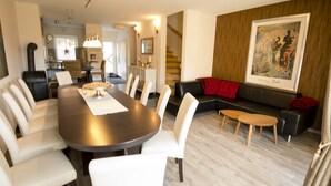 Dining - Luxurious Chalet in Tyrol With Jacuzzi (Ehrwald)