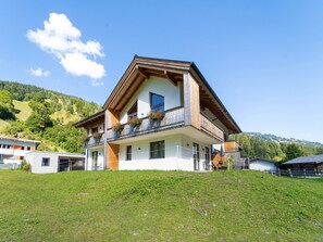 Chalet | Exterior - Chalet in Saalbach Near Ski Slopes (Saalbach-Hinterglemm)