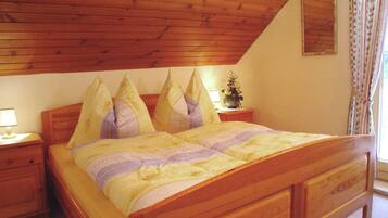 Apartment | 2 Schlafzimmer, individuell eingerichtet, Bettwäsche