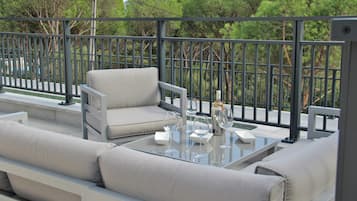 Villa | Balcony