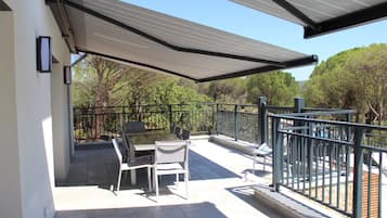 Villa | Balcony