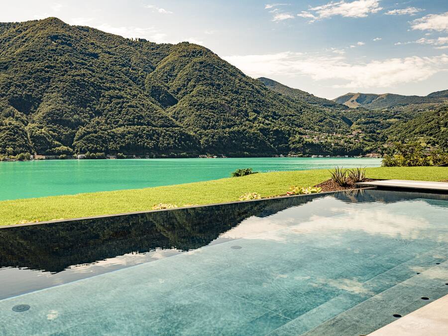 Indoor pool, outdoor pool, sun loungers