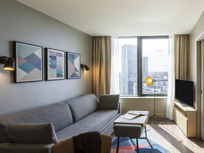 Twin kamer, 1 slaapkamer | Een bureau, geluiddichte muren, gratis babybedden, gratis wifi