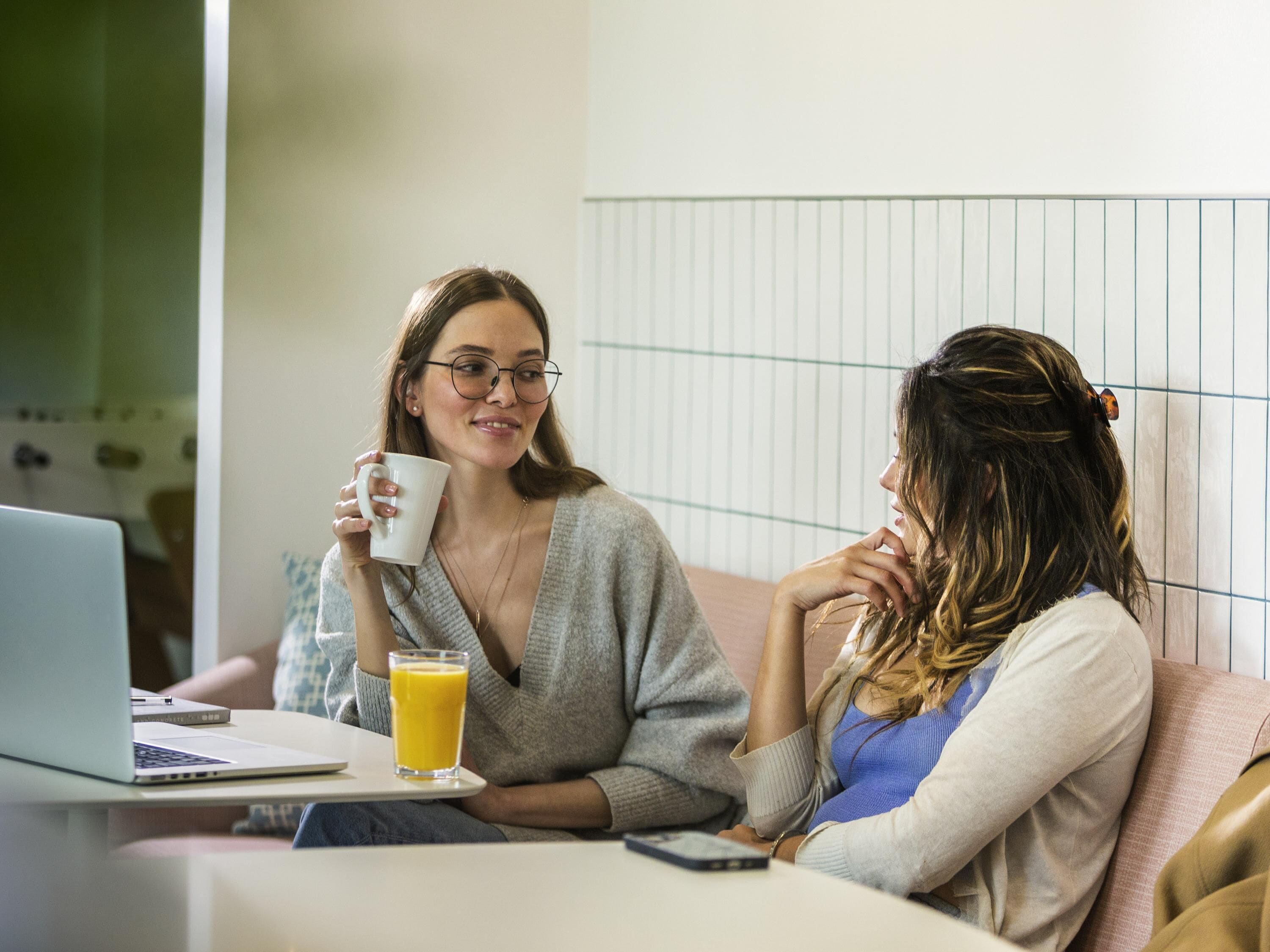 Daily buffet breakfast (GBP 17.50 per person)