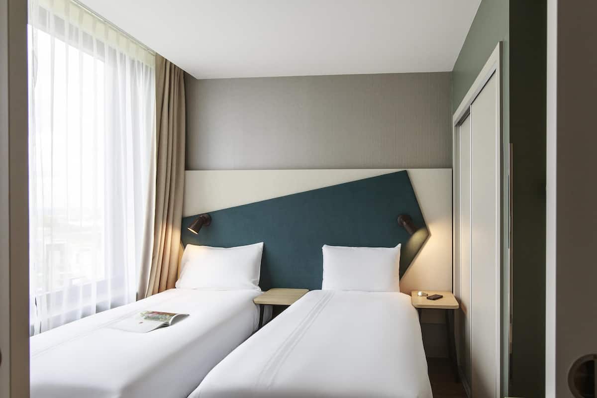 Tomannsrom, 1 soverom | Skrivebord, lydisolert, barnesenger (inkludert) og wi-fi (inkludert)