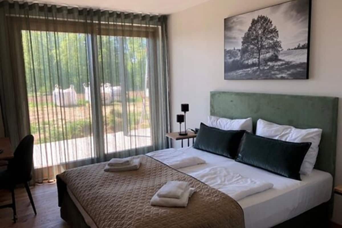 superior double room | 1 bedroom, premium bedding, down duvets, select comfort beds