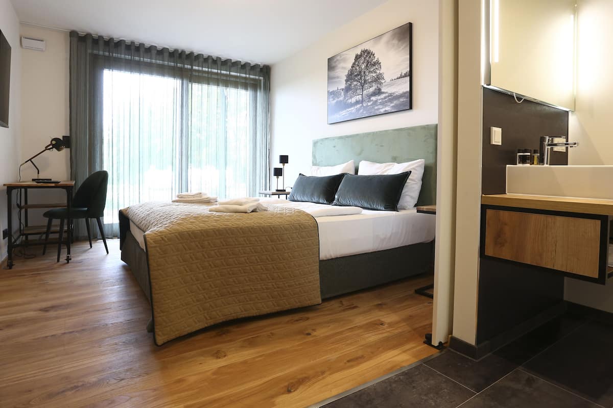 Superior Double Room Single Use | Premium bedding, down duvets, Select Comfort beds, in-room safe