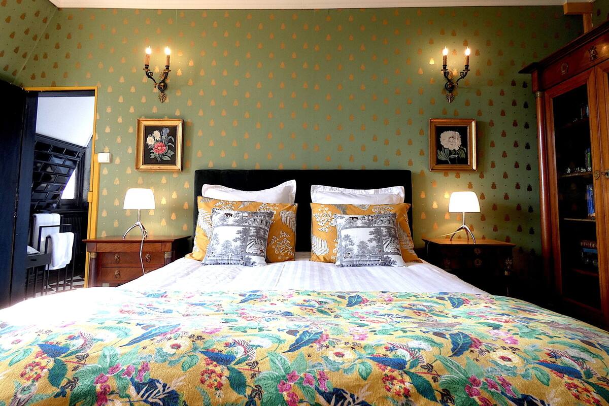 Comfort Room, Park View (Chambre Hennezel) | Premium bedding, pillow-top beds, free WiFi, bed sheets
