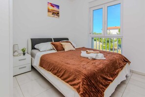 2 bedrooms, free WiFi, bed sheets