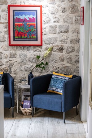 Studio (Studio Apartment) | Interieur