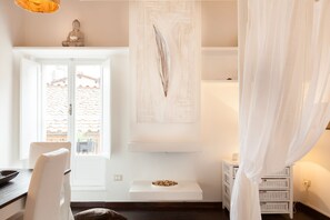 Interior - Piazza Navona Penthouse (Roma)