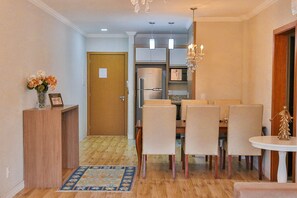Apartment | Dining