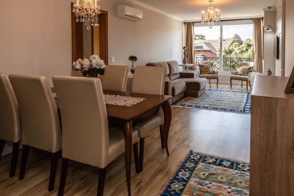 Apartment | Living area | Flat-screen TV