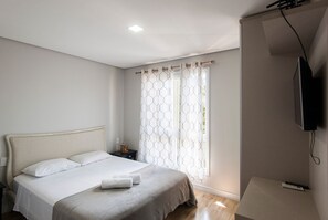 Apartment | 2 bedrooms, iron/ironing board, free WiFi, bed sheets