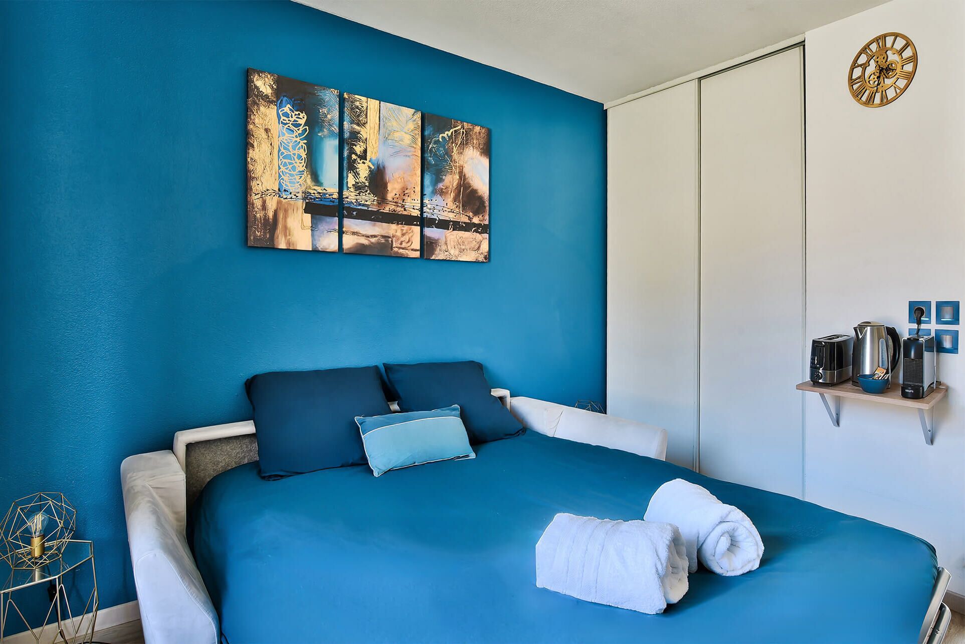 Desk, iron/ironing board, free WiFi, bed sheets