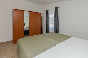 1 camera, Wi-Fi gratuito, lenzuola