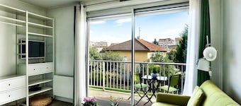 "Green Cosy", Doua / INSA / CESI, balcony, garage available, work space